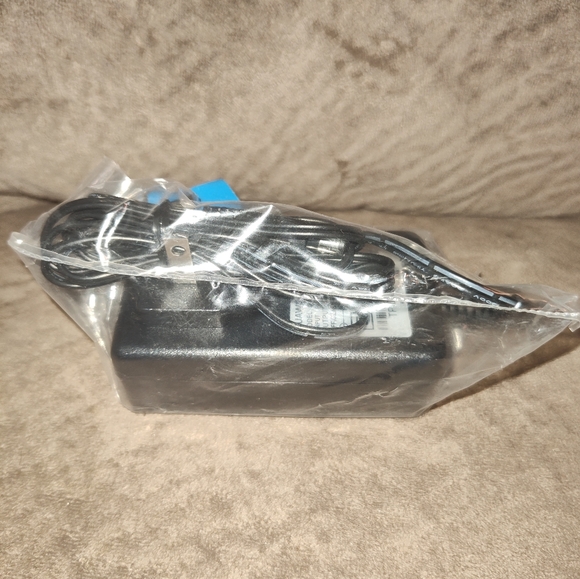 Huawei Tracfone Wireless Model H226C - Picture 2 of 6